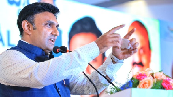 100 ಆರೋಗ್ಯ ಕೇಂದ್ರ ನಿರ್ಮಾಣ 