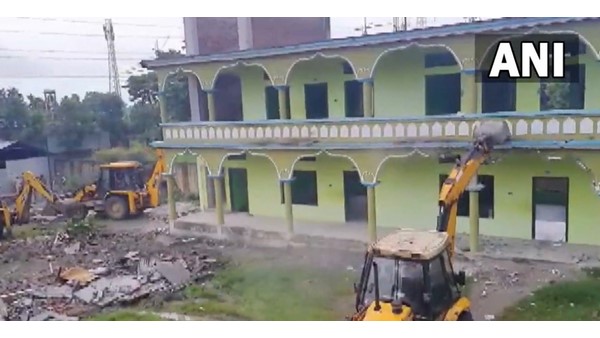 ಮದರಸಾ ನಿರ್ಮಾಣದಲ್ಲಿ ನಿಯಮ ಉಲ್ಲಂಘನೆ ಮದರಸಾ ನಿರ್ಮಾಣದಲ್ಲಿ ನಿಯಮ ಉಲ್ಲಂಘನೆ