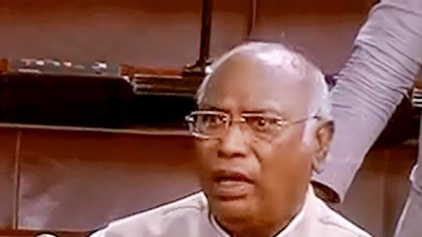  ಕಲಾಪವನ್ನು ಮುಂದೂಡಿದ ವೆಂಕಯ್ಯ ನಾಯ್ಡು 