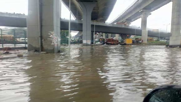 ಹೆಚ್ಚುವರಿ ನೀರನ್ನು ಹೊರಹಾಕಲು ಸಹಾಯ 