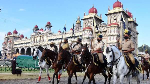 ಎಲ್ಲಾ ವರ್ಗದ ಜನರನ್ನು ಒಂದೆಡೆ ಸೇರಿಸುವ ದಸರಾ 