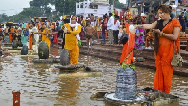ಶಿವ-ಪಾರ್ವತಿಯ ವಿಶೇಷ ಪೂಜೆ ಶಿವ-ಪಾರ್ವತಿಯ ವಿಶೇಷ ಪೂಜೆ
