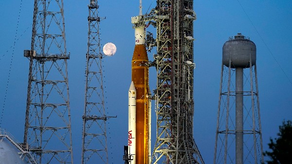  2024ರಲ್ಲಿ ಚಂದ್ರನಲ್ಲಿಗೆ ಮಾನವ ಪ್ರಯಾಣ 