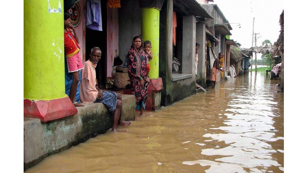 ಹಲವು ಜಿಲ್ಲೆಗಳಿಗೆ ರೆಡ್ ಅಲರ್ಟ್ ಹಲವು ಜಿಲ್ಲೆಗಳಿಗೆ ರೆಡ್ ಅಲರ್ಟ್