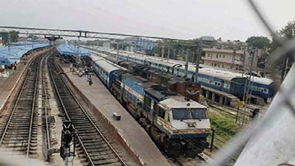 ಕಾರುಗಳ ಮೂಲಕ ಕೇರಳಕ್ಕೆ ಪ್ರಯಾಣಿಸುವ ವ್ಯವಸ್ಥೆ