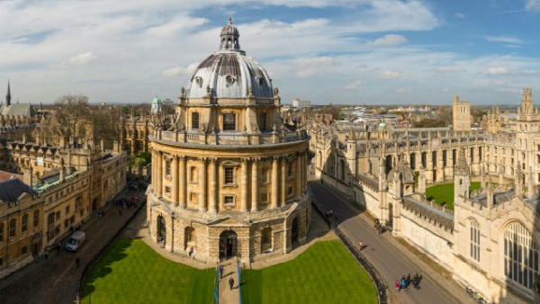 ಅಗ್ರಮಾನ್ಯ ಶಿಕ್ಷಣ ಸಂಸ್ಥೆಗಳ ಜನಪ್ರಿಯ ಕೋರ್ಸ್‌ಗಳು 