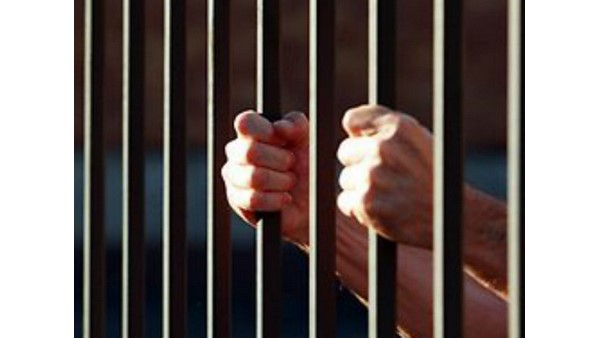 ಜೈಲಿನಲ್ಲಿ 15 ಜನ ಕೈದಿಗಳು ಮನೋಜ್‌ನ್ನು ಕೊಂದರು 