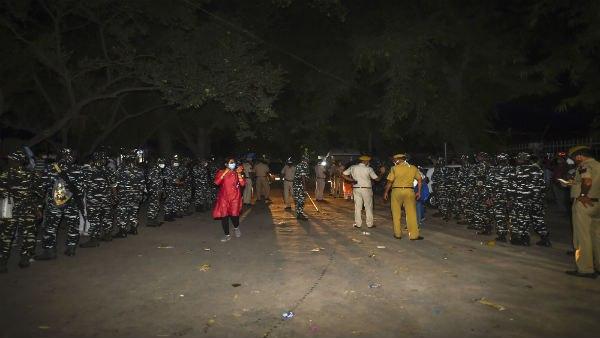 ಕುಟುಂಬಸ್ಥರಿಲ್ಲದೇ ಅತ್ಯಾಚಾರದ ಯುವತಿಯ ಅಂತ್ಯಕ್ರಿಯೆ