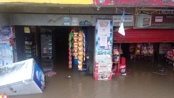 Rainwater entered houses, shops in Shimoga and Bhadravati Rainwater entered houses, shops in Shimoga and Bhadravati