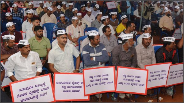 ಬೀಡಿ-ಸಿಗರೇಟು ಮಾರಾಟಗಾರರ ಸಂಘದ ಅಧ್ಯಕ್ಷ ಬಿ.ಎನ್.ಮುರಳಿ 