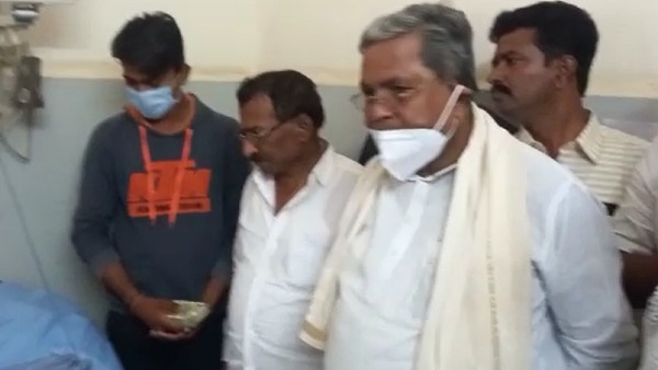 Accident On Siddaramotsava Day: Siddaramaiah Condolences Family Members Of Deceased Accident On Siddaramotsava Day: Siddaramaiah Condolences Family Members Of Deceased