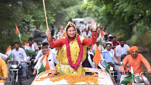 BJP Leader, Actress Sonali Phogat Dies of Heart Attack in Goa BJP Leader, Actress Sonali Phogat Dies of Heart Attack in Goa