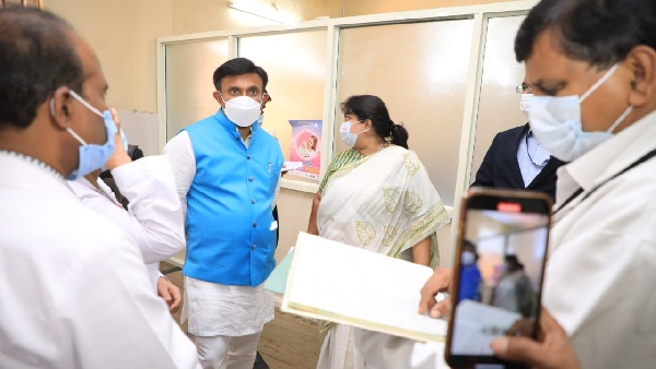 ವೈದ್ಯರಿಗಾಗಿ ಬೆಂಗಳೂರಿಗರು ಕ್ಯೂ ನಿಲ್ಲಬೇಕಾಗಿಲ್ಲ ವೈದ್ಯರಿಗಾಗಿ ಬೆಂಗಳೂರಿಗರು ಕ್ಯೂ ನಿಲ್ಲಬೇಕಾಗಿಲ್ಲ