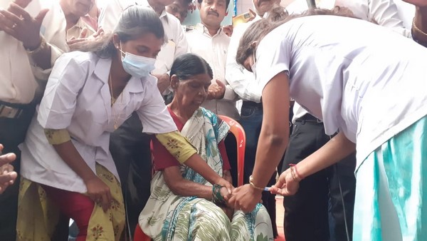  ಪ್ರಧಾನಿಗೆ ರಕ್ತದಲ್ಲಿ ಪತ್ರ ಬರೆದ ಗರ್ಭಿಣಿ