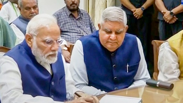  ಪಶ್ಚಿಮ ಬಂಗಾಳದ ರಾಜ್ಯಪಾಲರಾಗಿದ್ದ ಜಗದೀಪ್ ಧನಕರ್