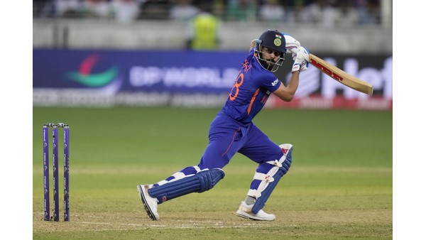 100ನೇ ಅಂತಾರಾಷ್ಟ್ರೀಯ ಟಿ20 ಪಂದ್ಯವನ್ನಾಡಿದ ಕೊಹ್ಲಿ 100ನೇ ಅಂತಾರಾಷ್ಟ್ರೀಯ ಟಿ20 ಪಂದ್ಯವನ್ನಾಡಿದ ಕೊಹ್ಲಿ