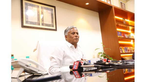  ನಮ್ಮ ಕ್ಷೇತ್ರದಲ್ಲೇ ನೀವಿದ್ದರೀರಿ ಏನು ಅನ್ನೋದು ಗೊತ್ತಿದೆ 