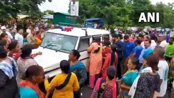 ಅಂಕಿತಾ ವನಂತ್ರಾ ರೆಸಾರ್ಟ್‌ನಲ್ಲಿ ಸ್ವಾಗತಕಾರಿಣಿ