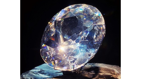 ಕೊಹಿನೂರ್ ವಜ್ರ ಈಗ ಏನಾಗಲಿದೆ? ಕೊಹಿನೂರ್ ವಜ್ರ ಈಗ ಏನಾಗಲಿದೆ?