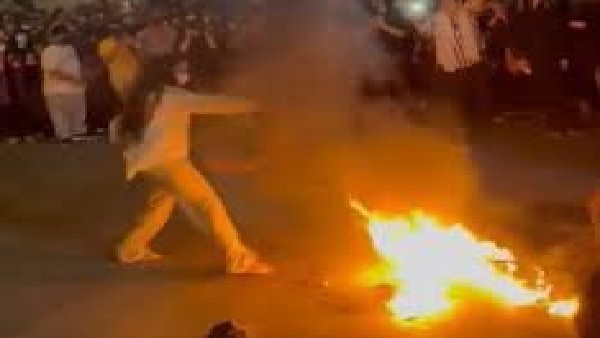 ಇರಾನ್ನಲ್ಲೂ ಷರಿಯಾ ಕಾನೂನು ಹೆರಿಕೆ ಇರಾನ್ನಲ್ಲೂ ಷರಿಯಾ ಕಾನೂನು ಹೆರಿಕೆ