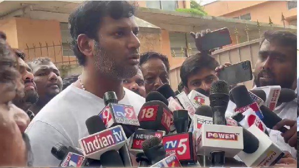 Tamil Actor Vishal Visited Shakthidhama at Mysuru 