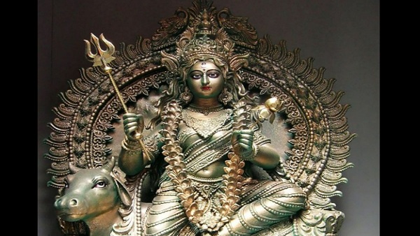 Navratri 2022 Mantra: Maa Devi Mantras For 9-Day Festival, Know Meaning And Significance in kannada 