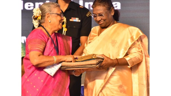 Know what Gift Sudha Murthy Gave to President Draupadi Murmu