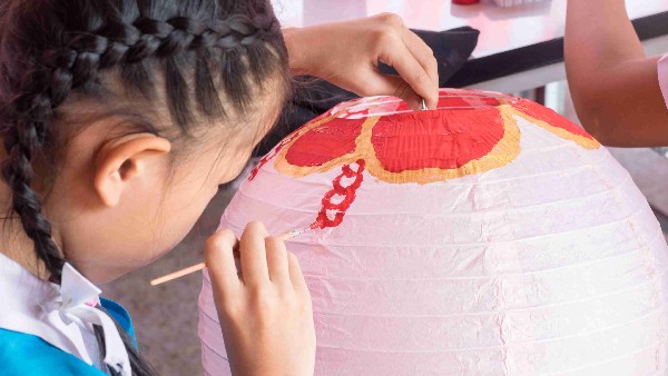 14. ಪೇಪರ್ ಲ್ಯಾಂಟರ್ನ್