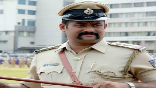 ಕಲಾವಿದರಾಗಿ ಪಾತ್ರ ನಿರ್ವಹಿಸಿದ ಖಾಕಿ 