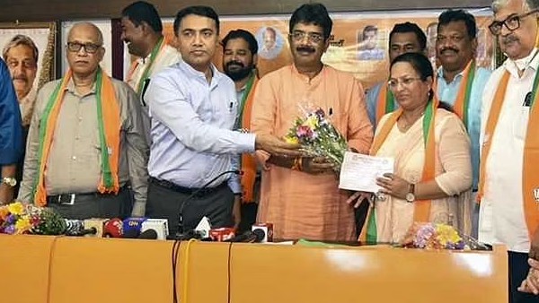 ಮಾಜಿ ಸಿಎಂ ದಿಗಂಬರ್ ಕಾಮತ್ ಬಿಜೆಪಿ ಸೇರ್ಪಡೆ 