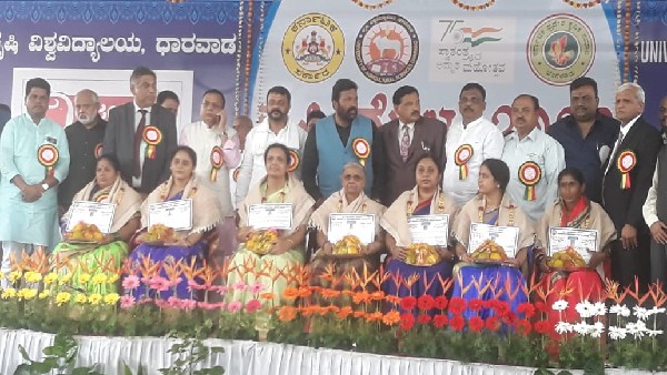  ಗಮನ ಸೆಳೆದ ಕೃಷಿ ಯಂತ್ರೋಪಕರಣಗಳು 