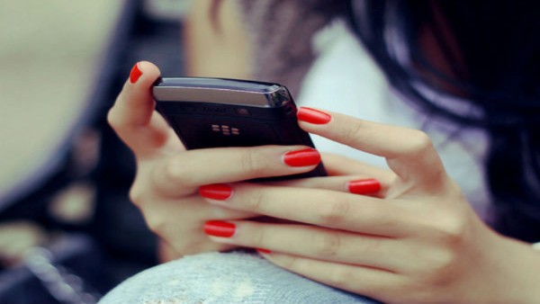 56 percent of people have the problem of cutting phone calls in half of talking, why is this? 