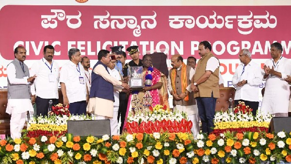 ಜಿಮ್‌ಖಾನ ಮೈದಾನದಲ್ಲಿ ಕಾರ್ಯಕ್ರಮ 