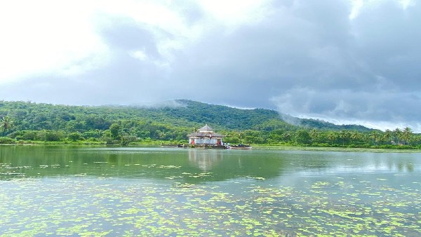 ಪ್ರವಾಸಿಗರ ನೆಚ್ಚಿನ ತಾಣವಾದ ಬಸದಿ 