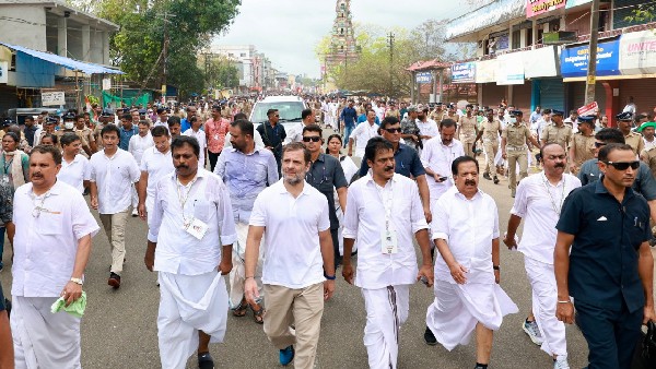 ಕ್ಷಮಾದಾನ ಅರ್ಜಿಗೆ ನೆಹರು ಸಹಿ ಹಾಕಿದ್ದರು 
