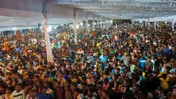 ಮ್ಯೂಸಿಕಲ್ ನೈಟ್‌ನಲ್ಲಿ ಹುಚ್ಚೆದ್ದು ಕುಣಿದ ಅಭಿಮಾನಿಗಳು 