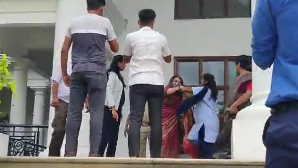  ಮುಂದಿನ ಚಾನ್ಸಲರ್ ತಾನೇ ಎಂದ ಸ್ವರ್ಣಲತಾ 