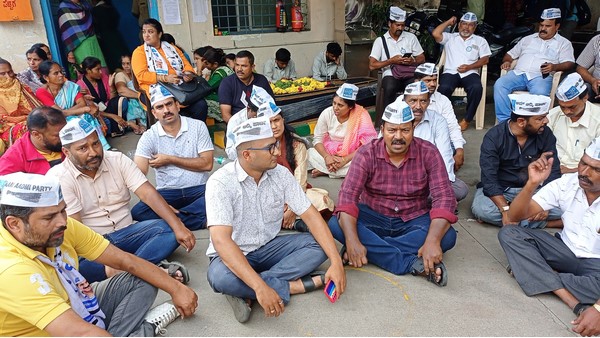 ನೌಕರರ ಆತ್ಮಹತ್ಯೆ ವಿಚಾರದಲ್ಲಿ ಸರ್ಕಾರ ಮೌನ 