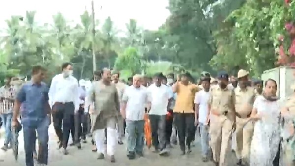  ನೀವು ನಮಗೂ ಎಂಎಲ್‌ಎ ಎಂದ ಮಹಿಳೆ 