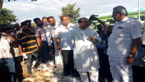  ಭೀಮೇಶ್ವರ ನದಿ ಪಾತ್ರದಲ್ಲಿ ಒತ್ತವರಿ ತೆರವು