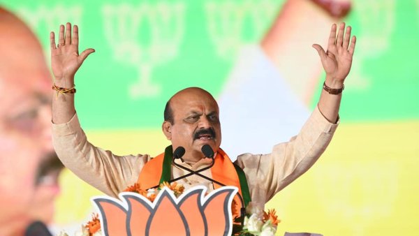 ನೀವು ಬೀಸುವ ಕತ್ತಿ ನಿಮ್ಮ ಕುತ್ತಿಗೆಗೆ