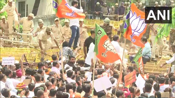 ರೈತರಿಗೆ ಹಾಲು ಪ್ರಾಥಮಿಕ ಆದಾಯದ ಮೂಲ 