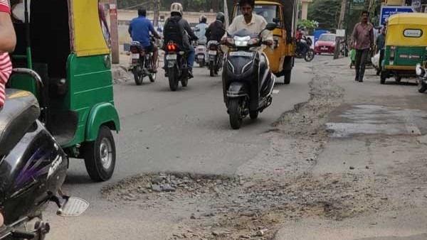 Two BBMP Engineers suspension by CE BS Prahalad for reason of Poor works at New BEL road