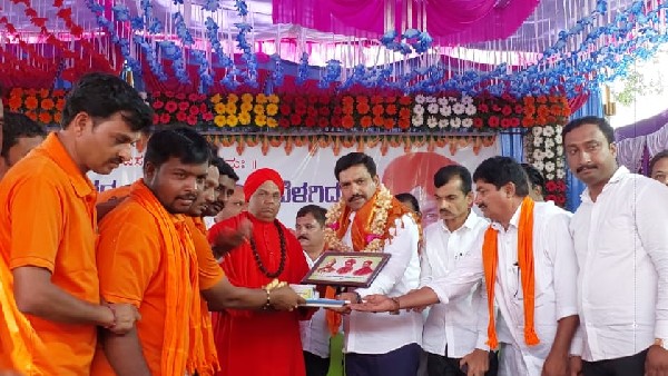 ಆಂಬುಲೆನ್ಸ್ ಸೇವೆ ಜಾರಿಗೆ ತಂದದ್ದು ಯಡಿಯೂರಪ್ಪ ಆಂಬುಲೆನ್ಸ್ ಸೇವೆ ಜಾರಿಗೆ ತಂದದ್ದು ಯಡಿಯೂರಪ್ಪ