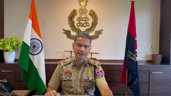 60 ವಿಡಿಯೋಗಳನ್ನು ಚಿತ್ರಿಸಿರುವ ವದಂತಿ ಸಂಪೂರ್ಣ ಸುಳ್ಳು! 