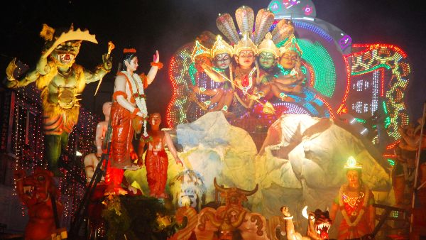 ದಸರಾ ಸಮಿತಿಯಿಂದ ಕಾರ್ಯಕ್ರಮ