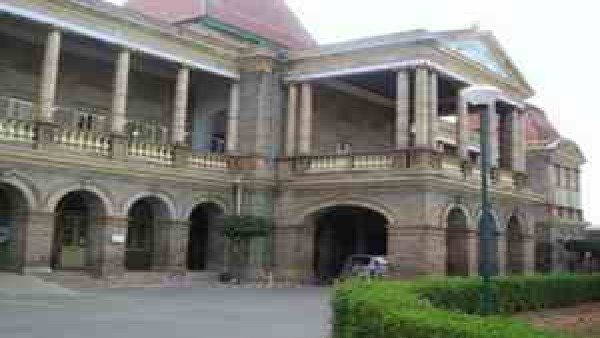 ವಿಕ್ಟೋರಿಯಾ ಆಸ್ಪತ್ರೆಯಲ್ಲಿ 25 ವರ್ಷದಲ್ಲಿ ರೋಗಿಗಳ ಹೊರೆ ಹೆಚ್ಚಿತೇ ಹೊರತು ಸಿಬ್ಬಂದಿ ಹೆಚ್ಚಾಗಿಲ್ಲ | How is Victoria Hospital of Bengaluru, 25 Years After Sanctioning Staff Strength - Kannada ...