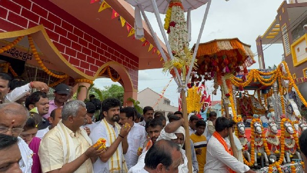 Minister ST Somashekar, MLA GT Devegowda Inaugurate Grameena Dasara 