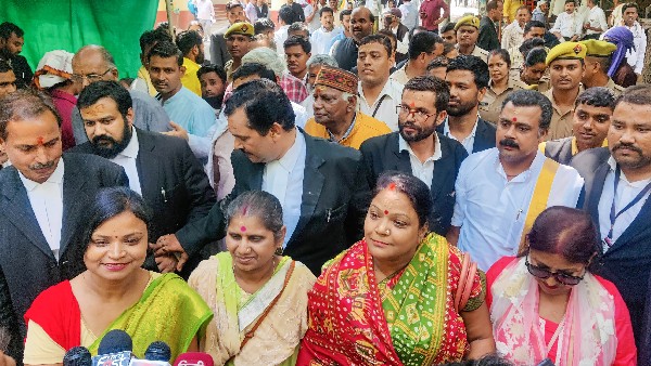 8 ವಾರಗಳ ಕಾಲಾವಕಾಶ ಕೋರಿದ ಮುಸ್ಲಿಂ ಅರ್ಜಿದಾರರು 