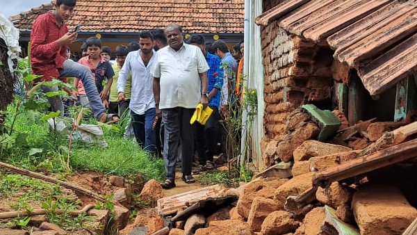  ಮನೆಕಟ್ಟಿಕೊಡುವ ಭರವಸೆ 